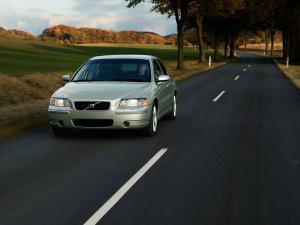 Volvo S60 T5 2005 года